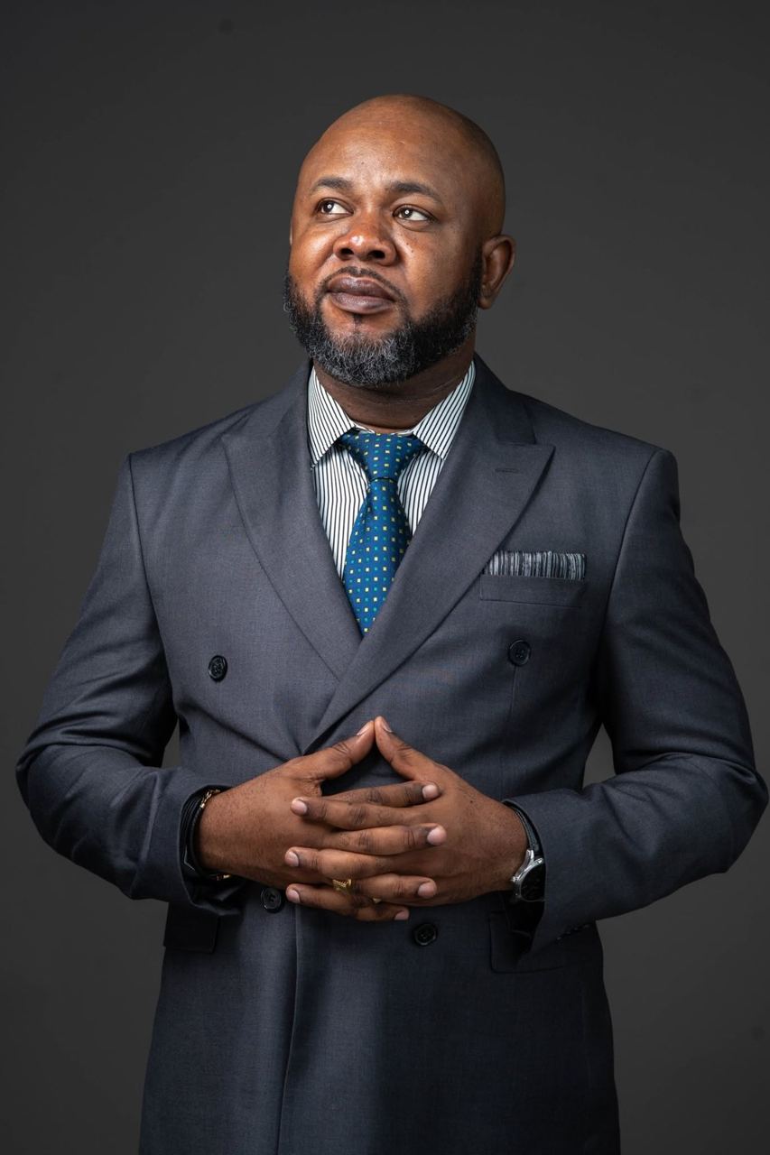 Fanfan Mansiantima Ndefi, architecte et candidat